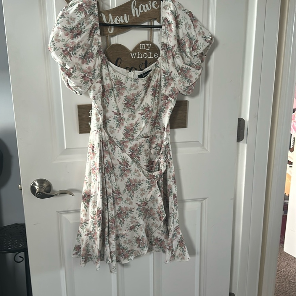 EUC: Floral Dress
